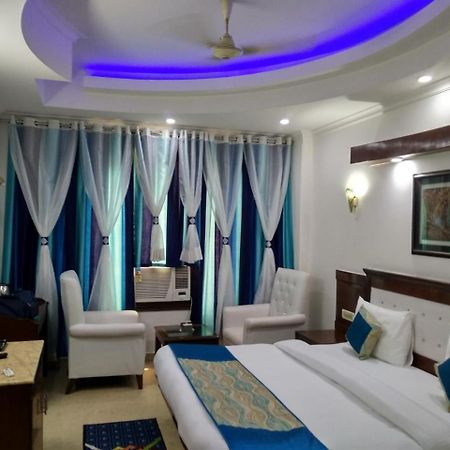 Hotel OYO 5943 TJS Grand Delhi  Exterior foto