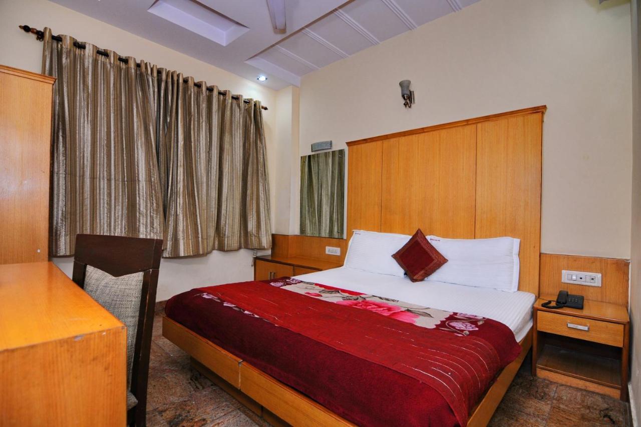 Hotel OYO 5943 TJS Grand Delhi  Exterior foto