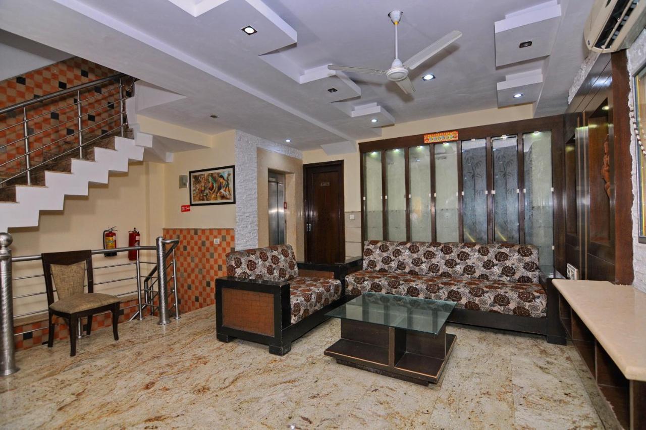 Hotel OYO 5943 TJS Grand Delhi  Exterior foto