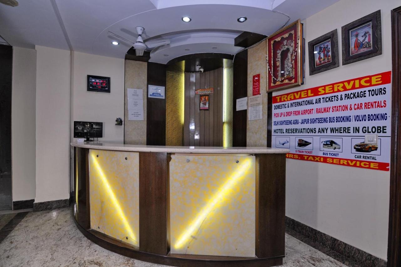 Hotel OYO 5943 TJS Grand Delhi  Exterior foto