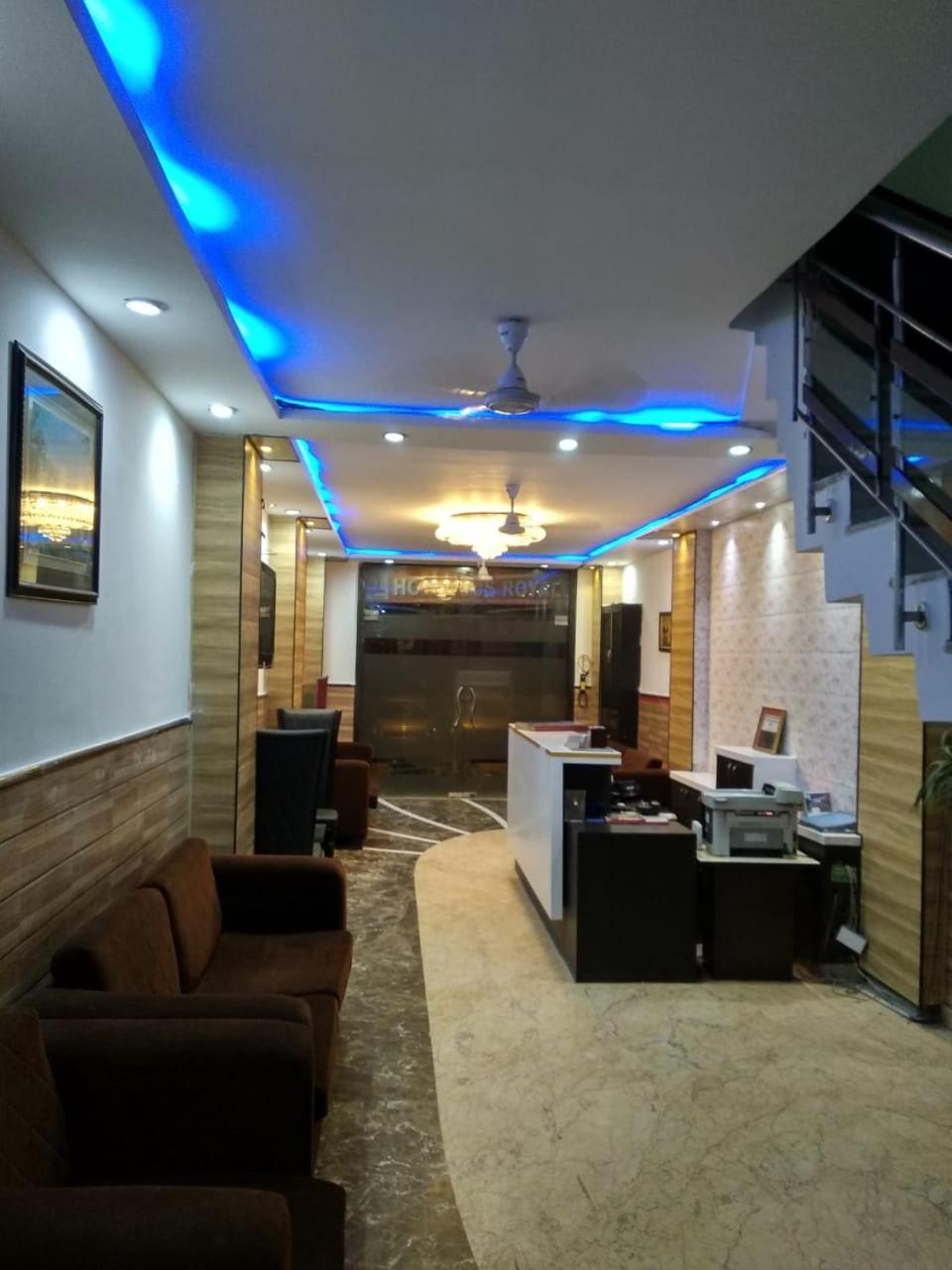 Hotel OYO 5943 TJS Grand Delhi  Exterior foto