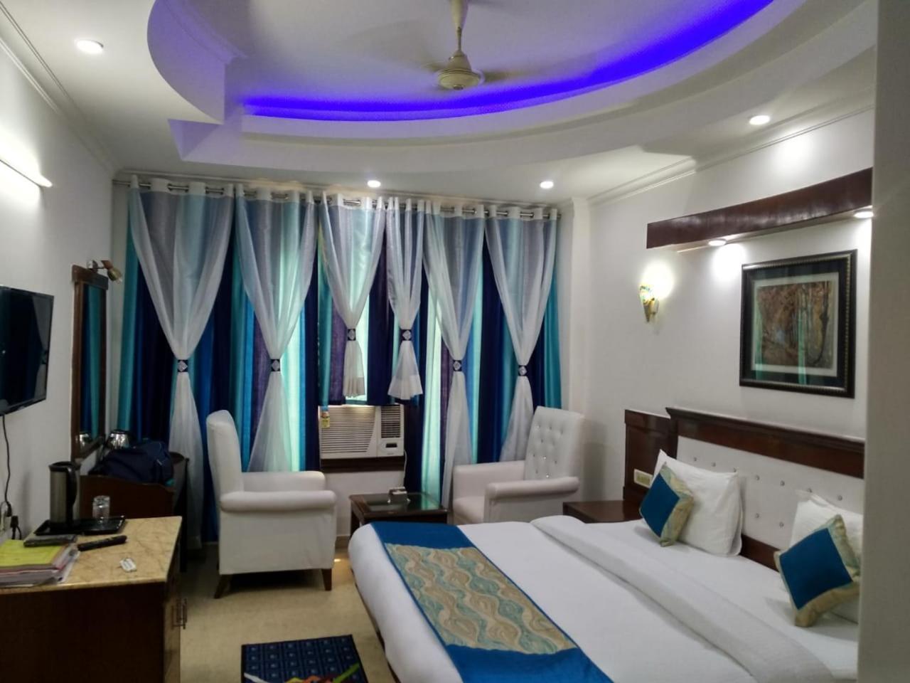 Hotel OYO 5943 TJS Grand Delhi  Exterior foto